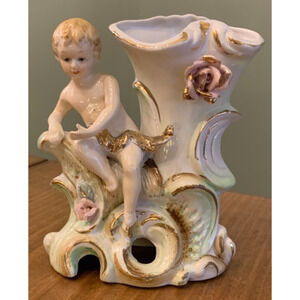 Vase Cherub‎ Hand painted in Japan Gold Accents and Pink Roses